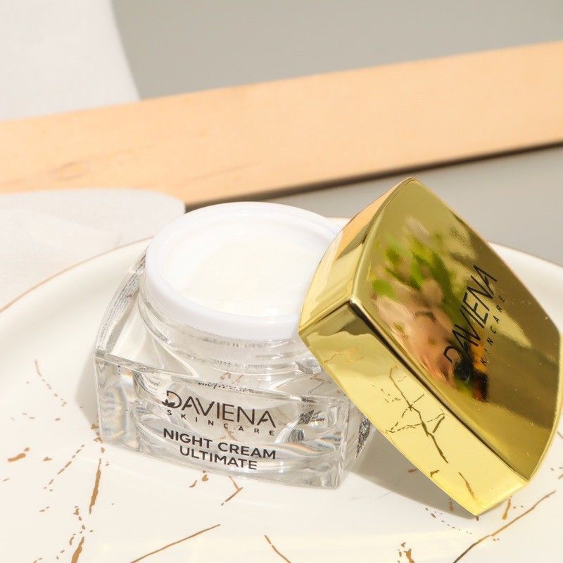 Daviena Skincare Paket Gold Series Davienaskincareofficial Davina Devina Lampung Surabaya Jakarta Pencerah Pemutih Flek Wajah Glowing Bpom Daviena Skincare-Night cream gold