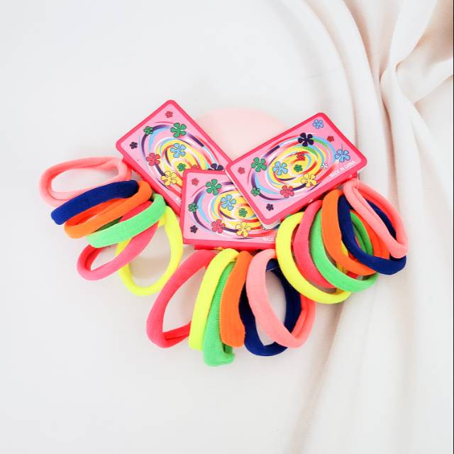 

Karet polos isi 18 pcs