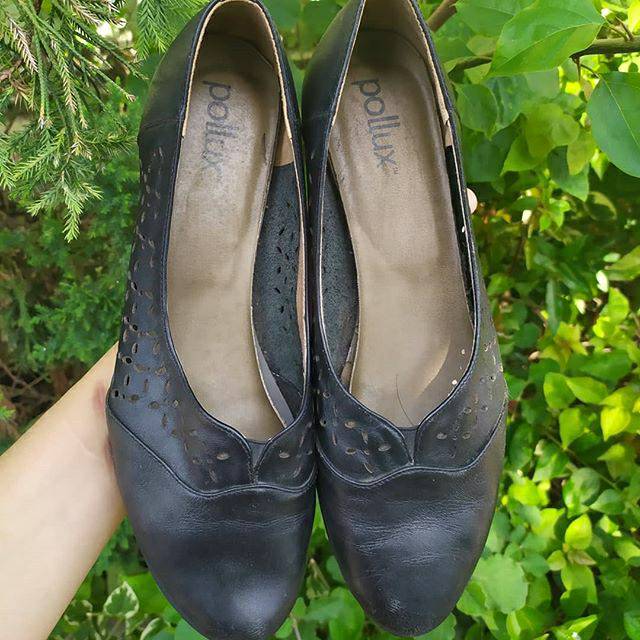 Sepatu pollux