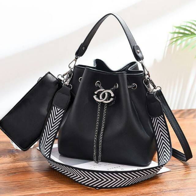 EL 535

Tas selempang Import Elegan