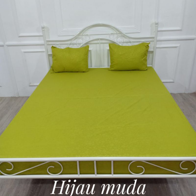 sprei polos embos hijau muda