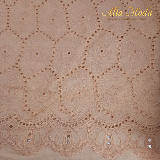

Alta Moda Katun Bordir Spiral Coklat (1M)