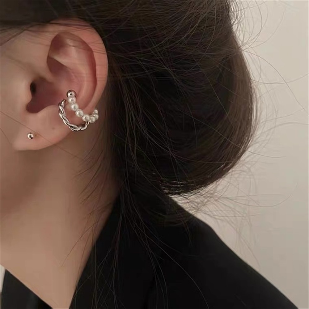 1pc Anting Klip Telinga Wanita Model retro Elegan Bentuk Lingkaran Ganda Hias Mutiara
