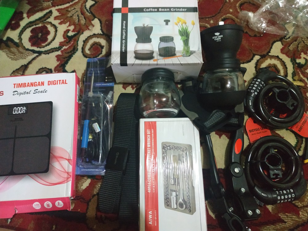 Onetwocups Alat Penggiling Kopi Manual Coffee Grinder - Cf4146