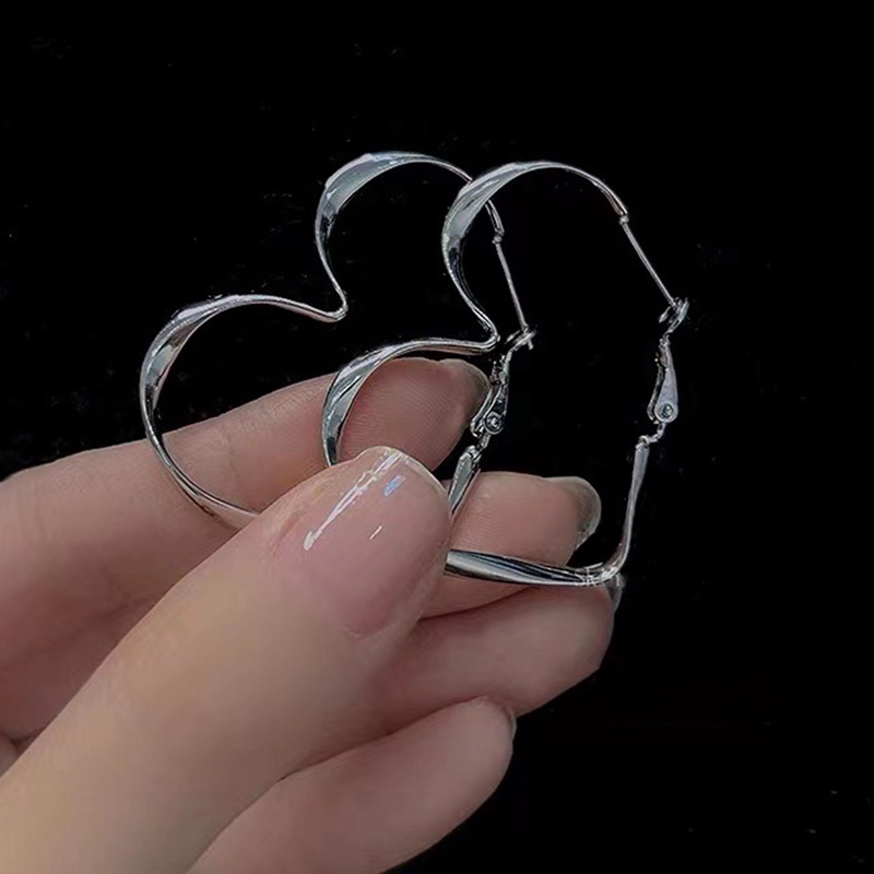 Fancyqube Anting Bentuk Hati Gaya Punk Untuk Wanita