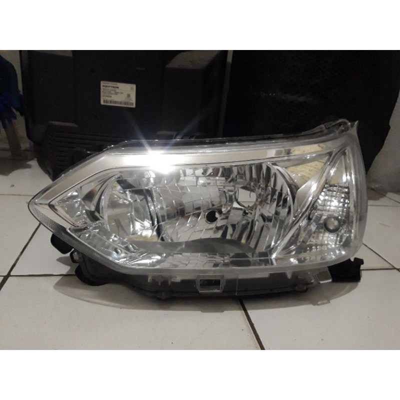 headlamp toyota Avanza 2016 2017 2018 kiri
