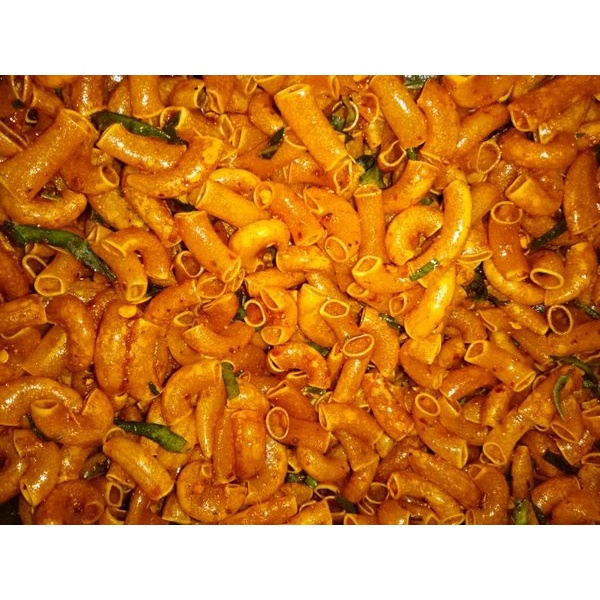 

MAKARONI PEDAS DAUN JERUK 1 KG (Sumber Semangat)