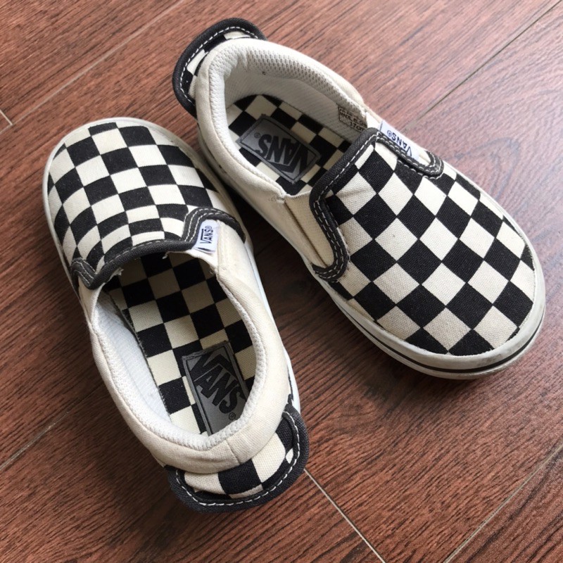 Preloved Boy Shoes slip on Vans of the wall Original