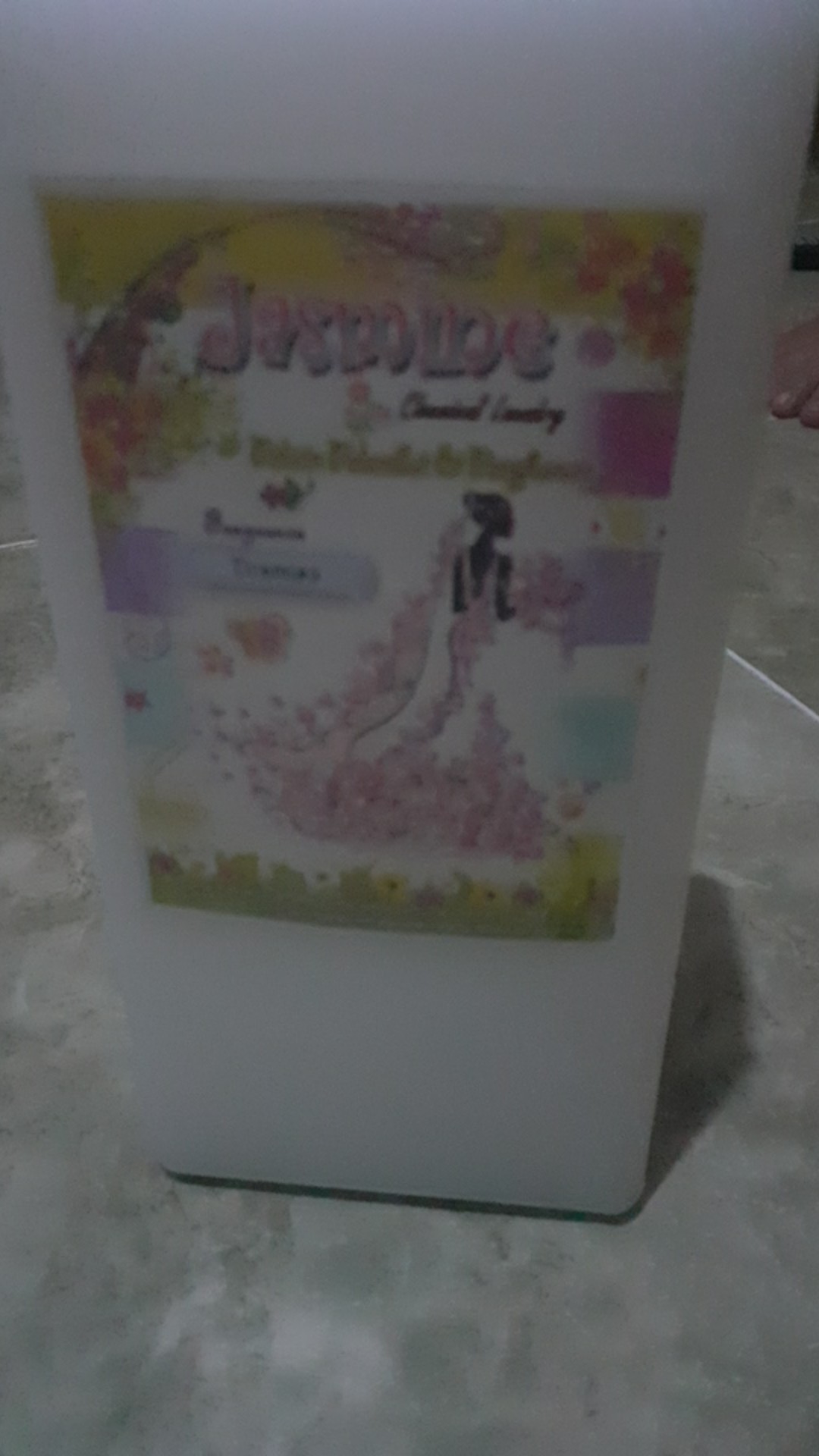 Pewangi Pelembut Pelicin Setrika Wangi Tiramisu 1 Liter