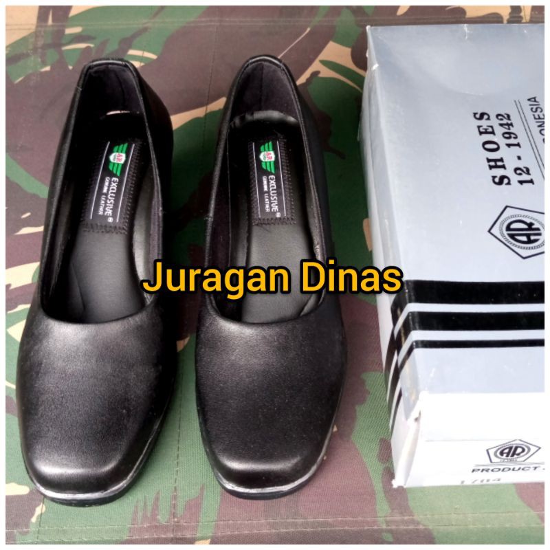 Sepatu PDH Wanita hitam dove merk AR Exclusive hak 5 cm