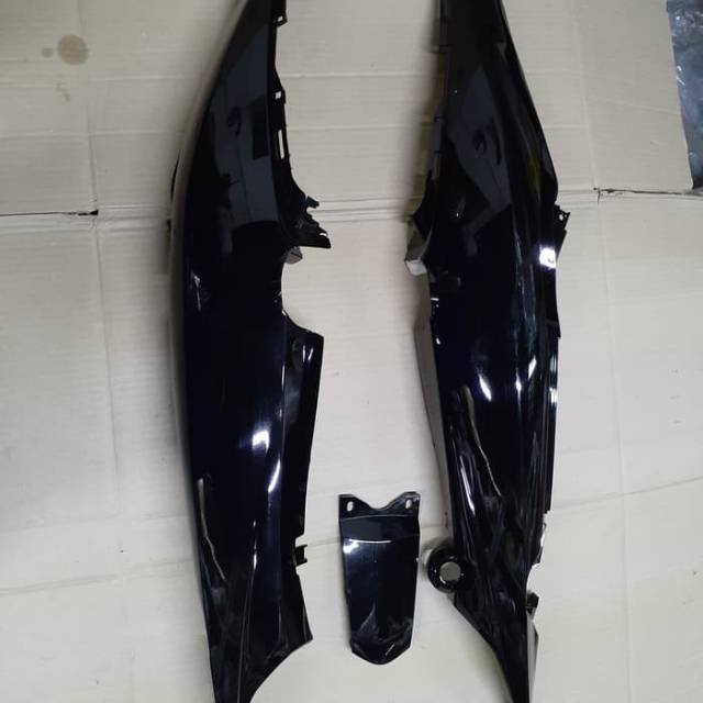 Cover body jupiter z 2006 hitam+cover stop