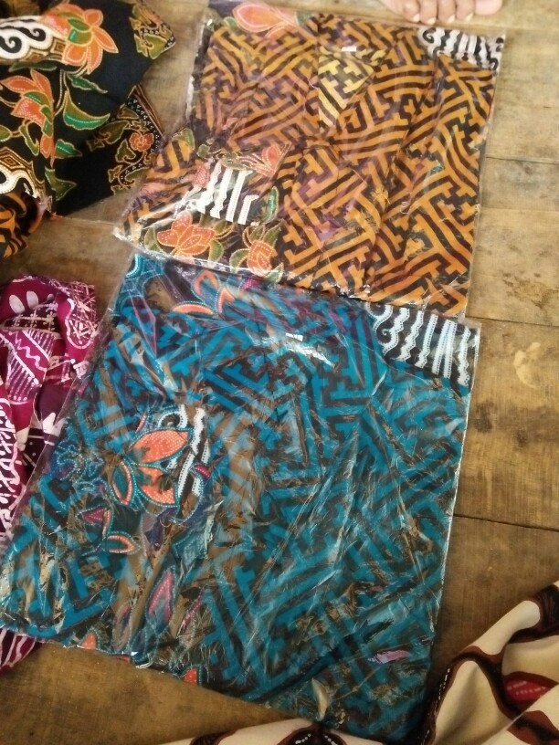 Nayaka Batik-couple Sarah Tille Slendang Payet Mutiara Lengan Panjang Termurah | Anjella Hauw Couple