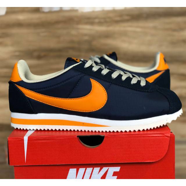 sepatu cortez nike