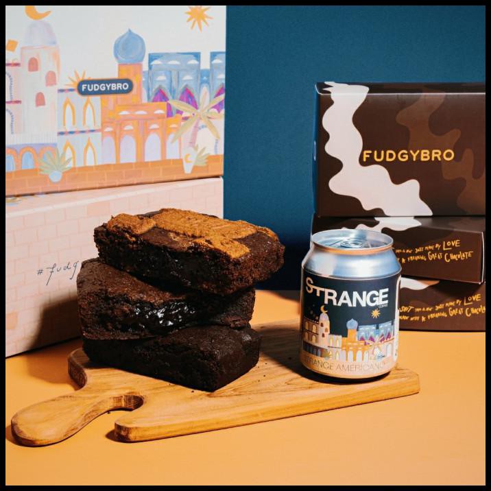 

Fudgybro X Strange Coffee #Fudgedupramadhan Hampers Package
