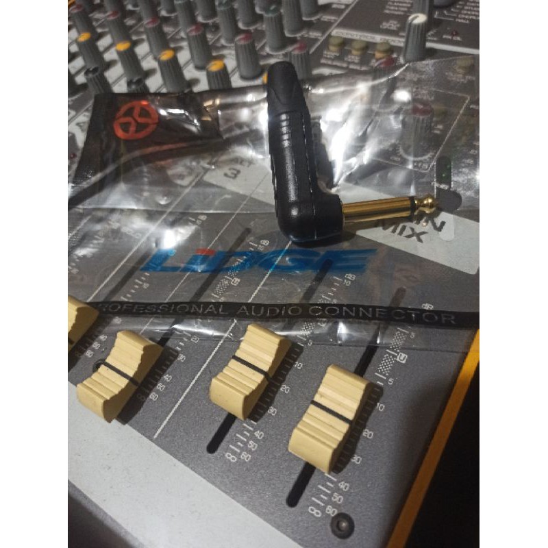 LIDGE - Jack Akai Mono design L