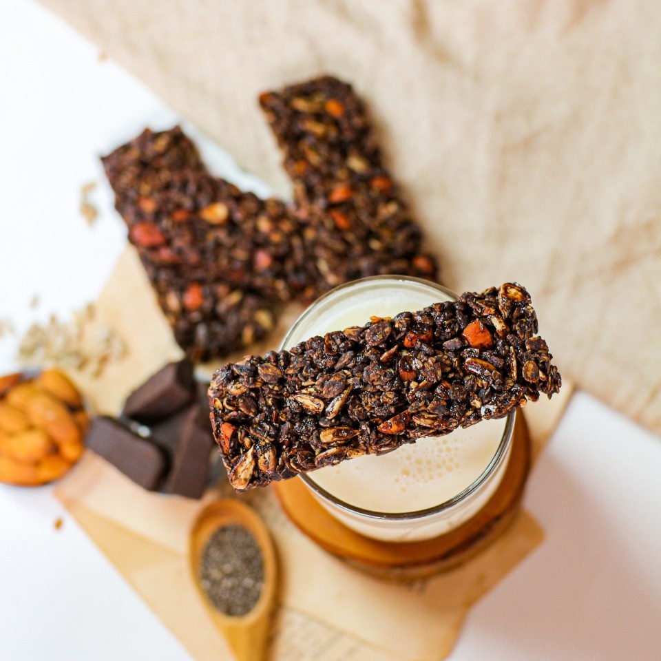 Dark Choco Granola Bar (2 Bars) - Dark Chocolate, Almond, Chia Seed, Sunflower Seed - LUCKYBITE