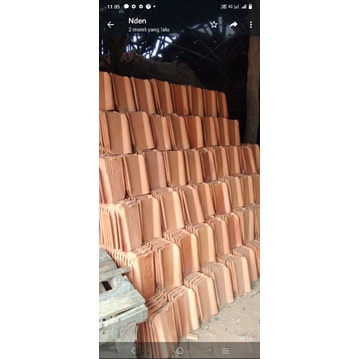 genteng tanah liat plentong