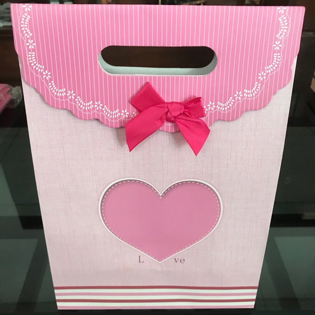 

Tas pembungkus kado / Goodie bag