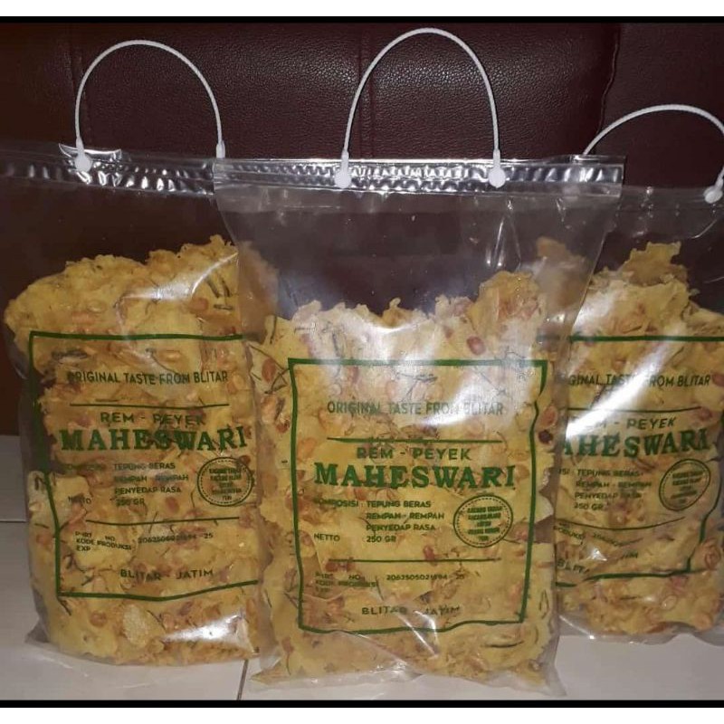 

rempeyek kacang maheswari