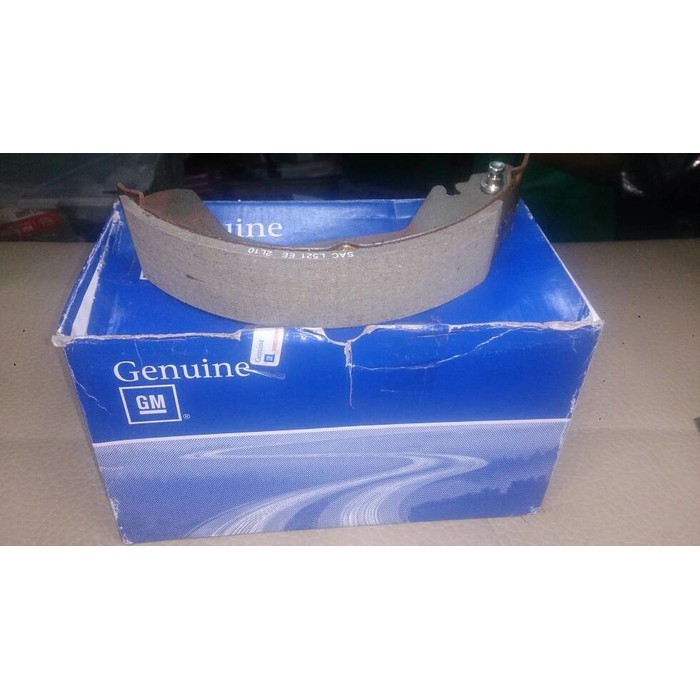 kampas rem belakang chevrolet spin