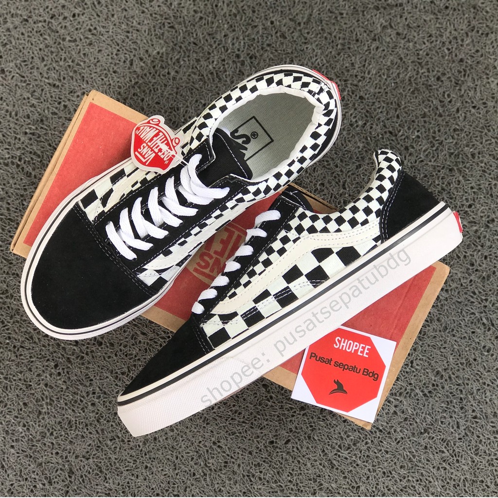 SEPATU VANS OLDSKOOL CHECKERBOARD MIX BLACK WHITE