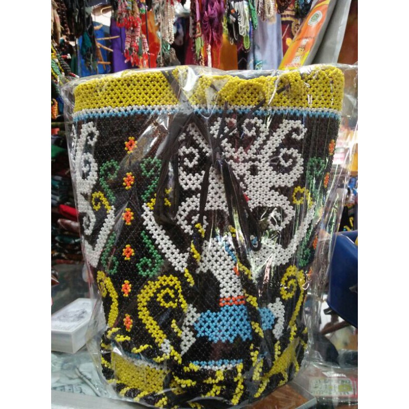 

anjat manik dayak