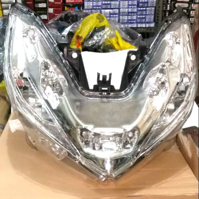 REFLEKTOR LAMPU DEPAN VARIO 150 / 125 LED ( Merk. WIN )
