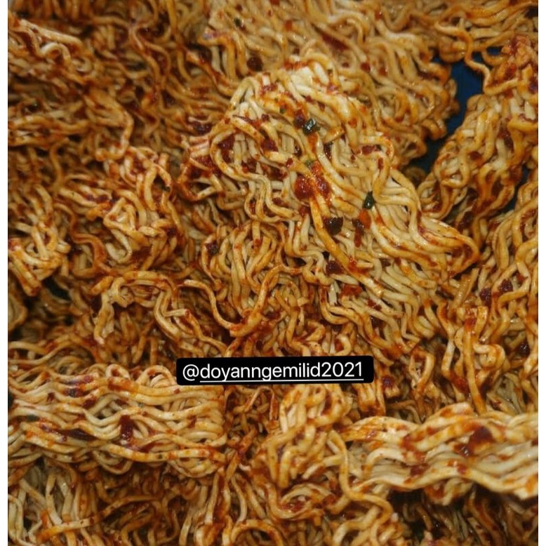 

Mie Kremes Pedas nampol dan Sapi Panggang daun jeruk