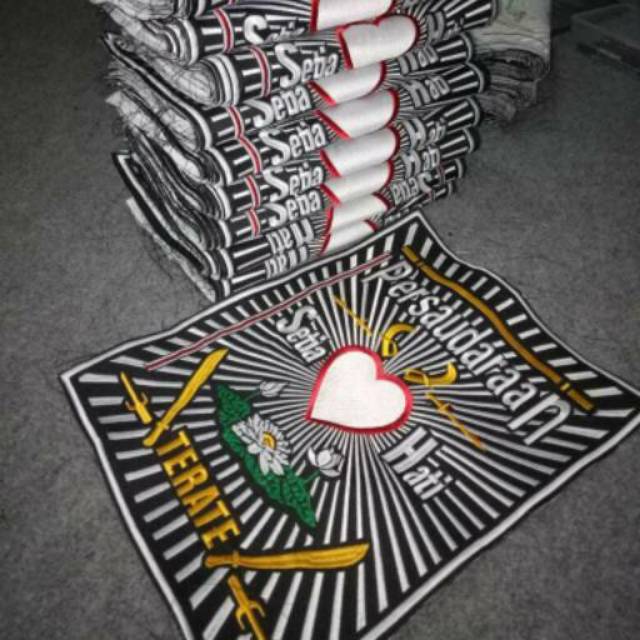 Bed punggung keluarga besar PSHT LAMBANG