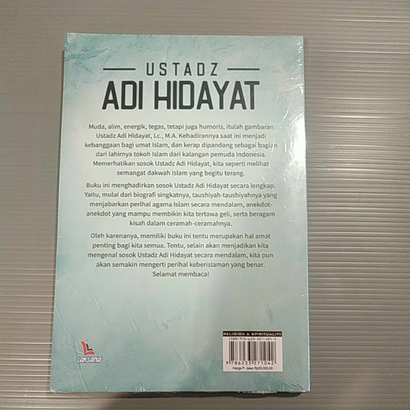 Buku Biografi Ustadz adi hidayat