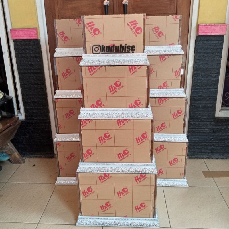 Kotak Hantaran Akrilik Paket isi 12