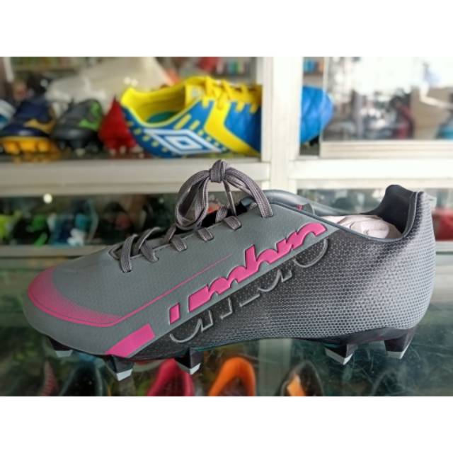 OBRAL Sepatu Bola Umbro Veloce II HG Dark Grey Pink Original