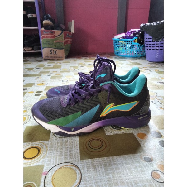 lining dagger second