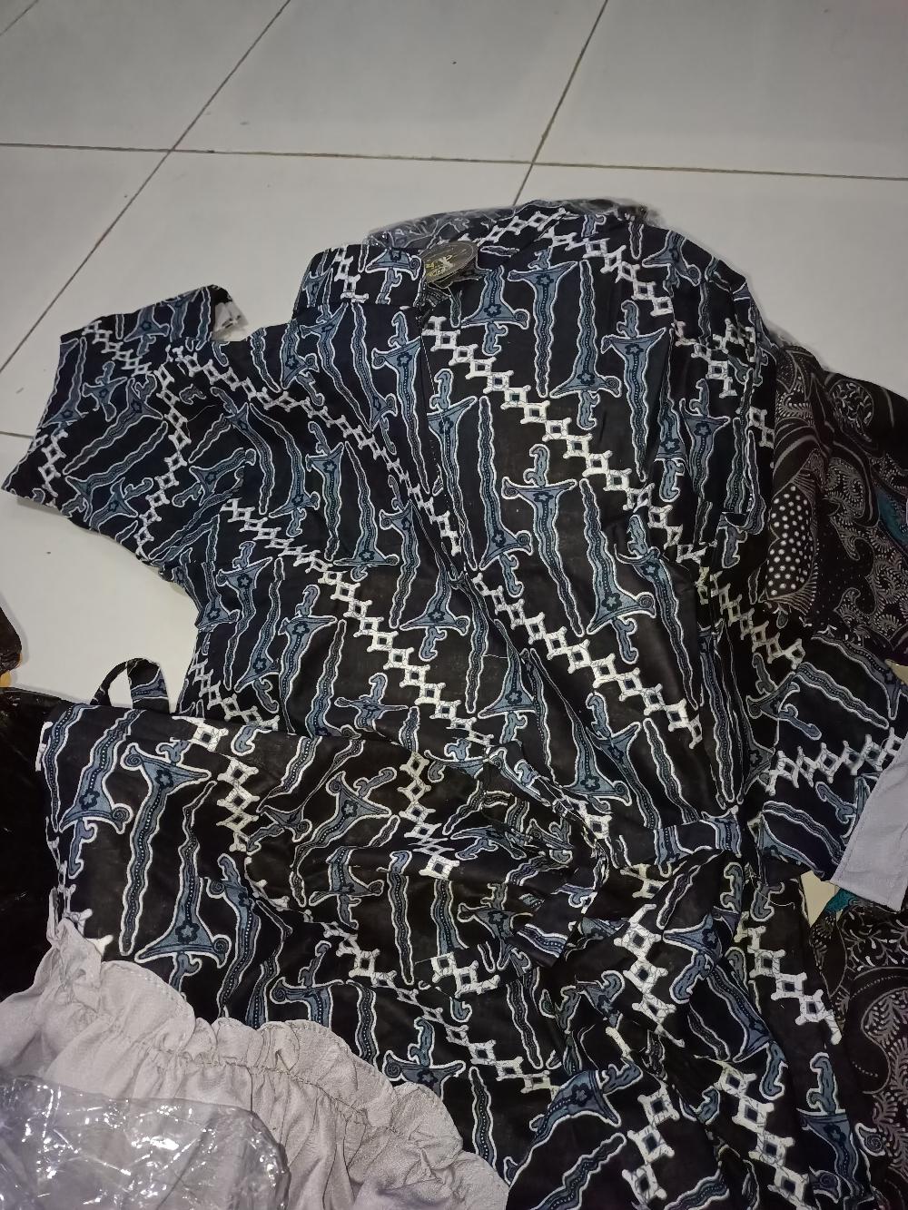 Couple Gamis Batik Keluarga Motif Parang Abu