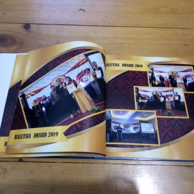 

Medium photobook 230+LAMINASI