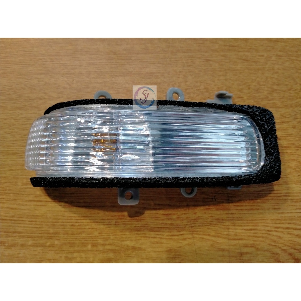 Lampu Sein Spion Grand Innova Type V