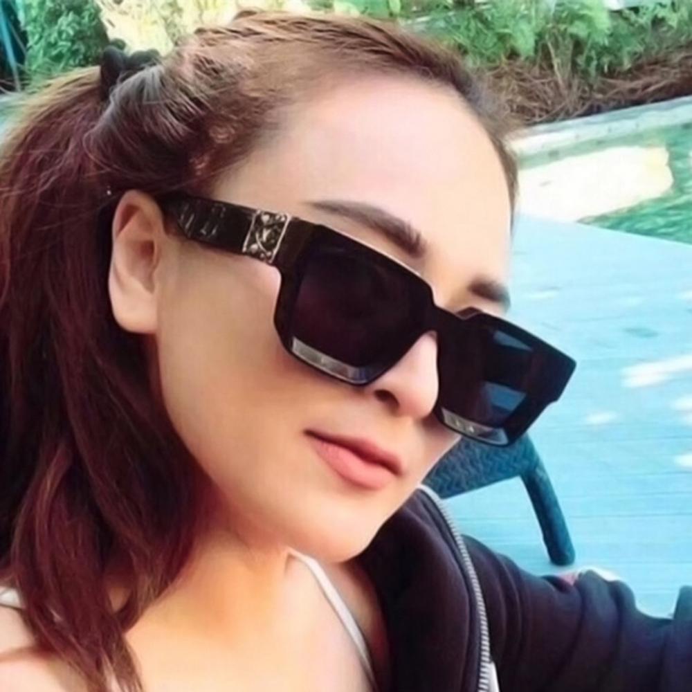 NEEDWAY Kacamata Kotak Wanita Fashion Retro Sun Shades Glasses