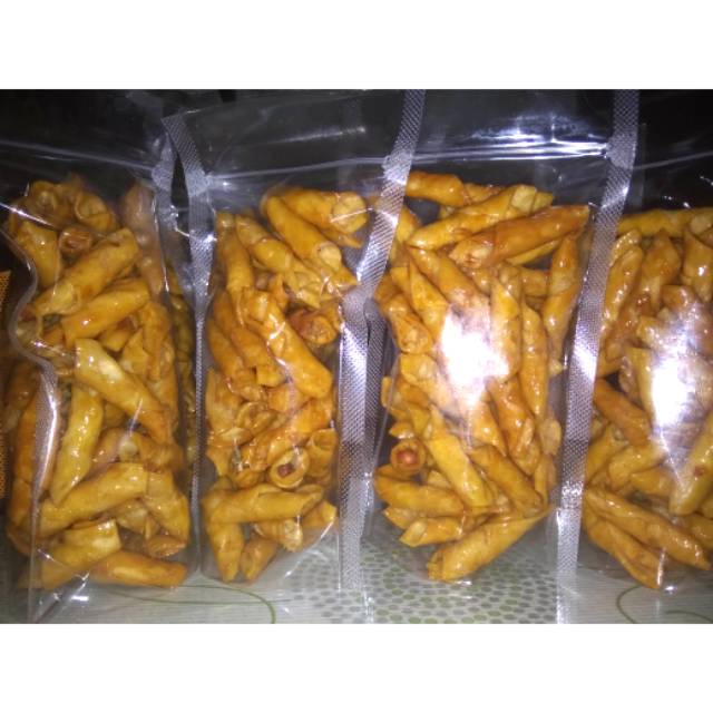 

Kacang umpat cemilan enak