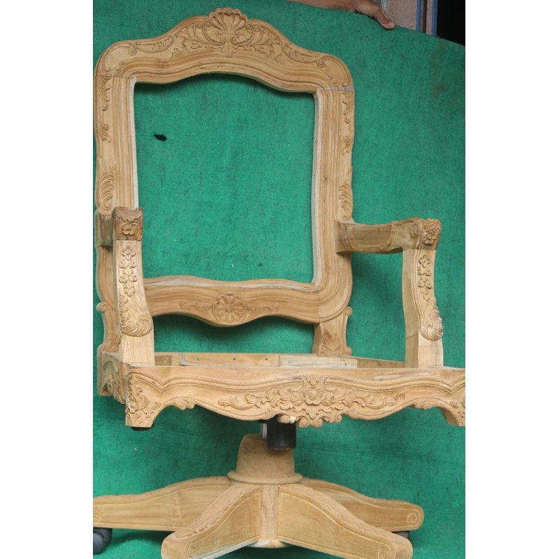 KURSI DIREKTUR EMPUK KURSI KANTOR KURSI BOS