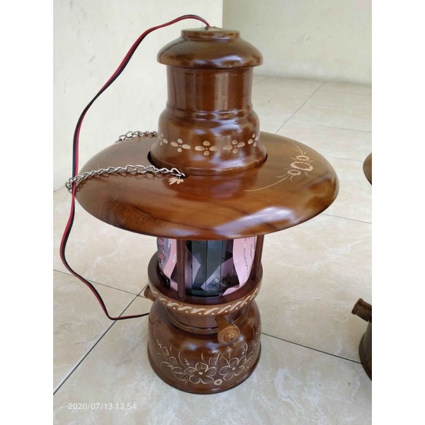 Lampu petromaks kayu jati