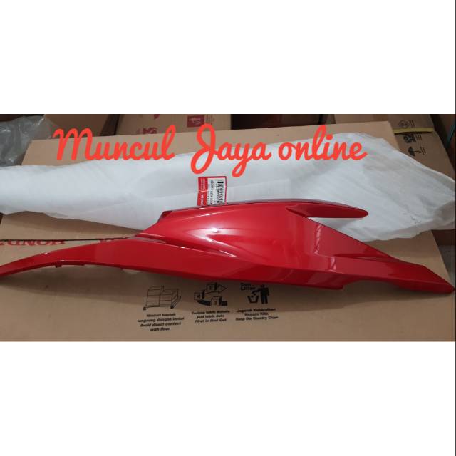 Cover Body Sayap Kanan Merah Vario 125 Old  83500 KZR 600CSR