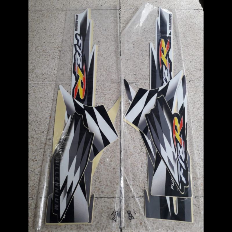 striping fizr millenium hitam putih / striping fiz r millenium / striping f1zr millenium / striping 