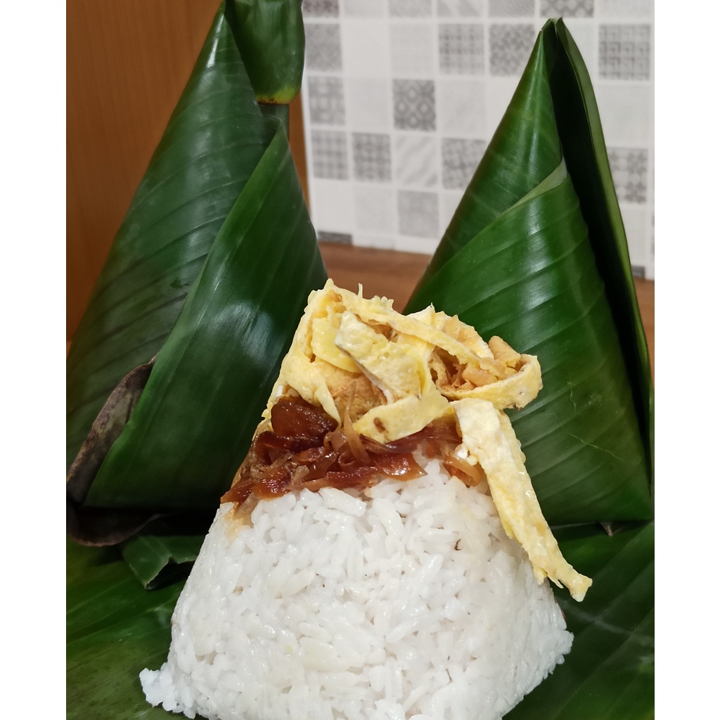 

nasi uduk daun/jajanan pasar/kue tradisional/serapan pagi/meeting kantor/cemilan sore/kue namsen