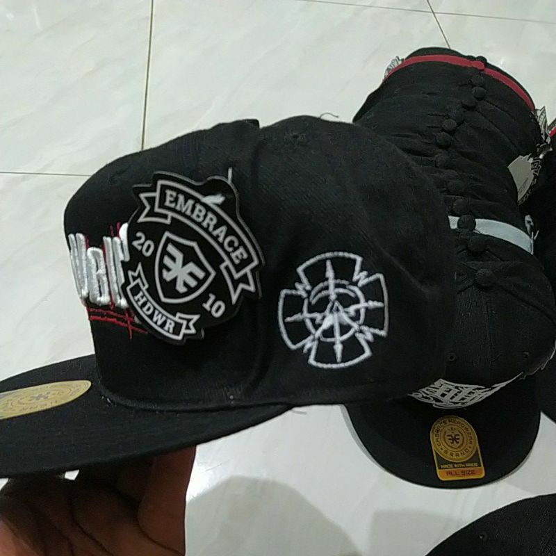 Topi Snapback metal distro pria bordir siksa kubur