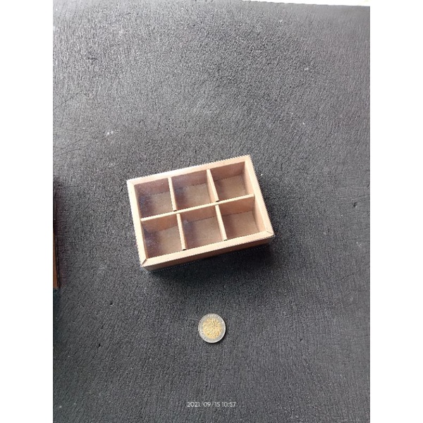 

new kotak box sekat 6 (5 cm persekat dan tinggi 3 cm)