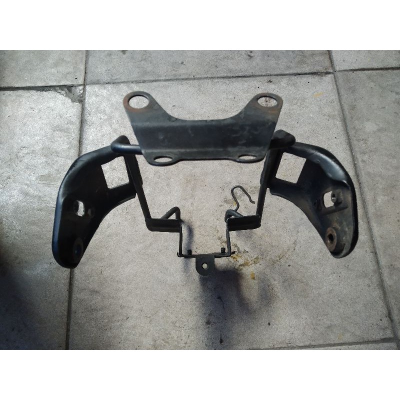 Braket Pangkon lampu depan ori GL MAX.