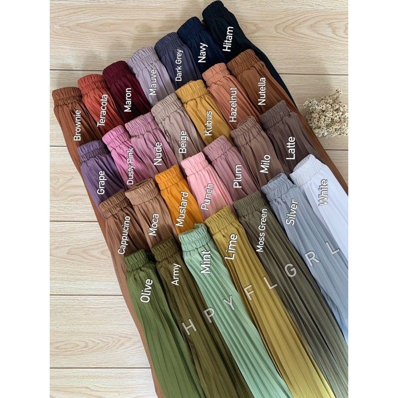 Rok plisket kota Makassar