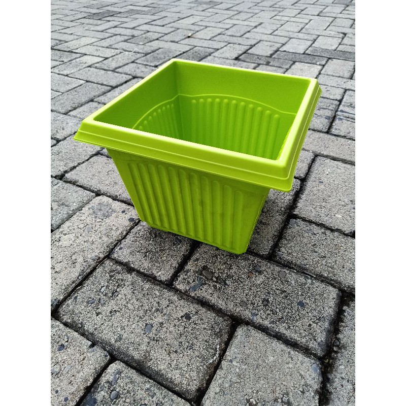 Pot Bunga Petak 6643 Hijau Apel UKURAN 25 Cm