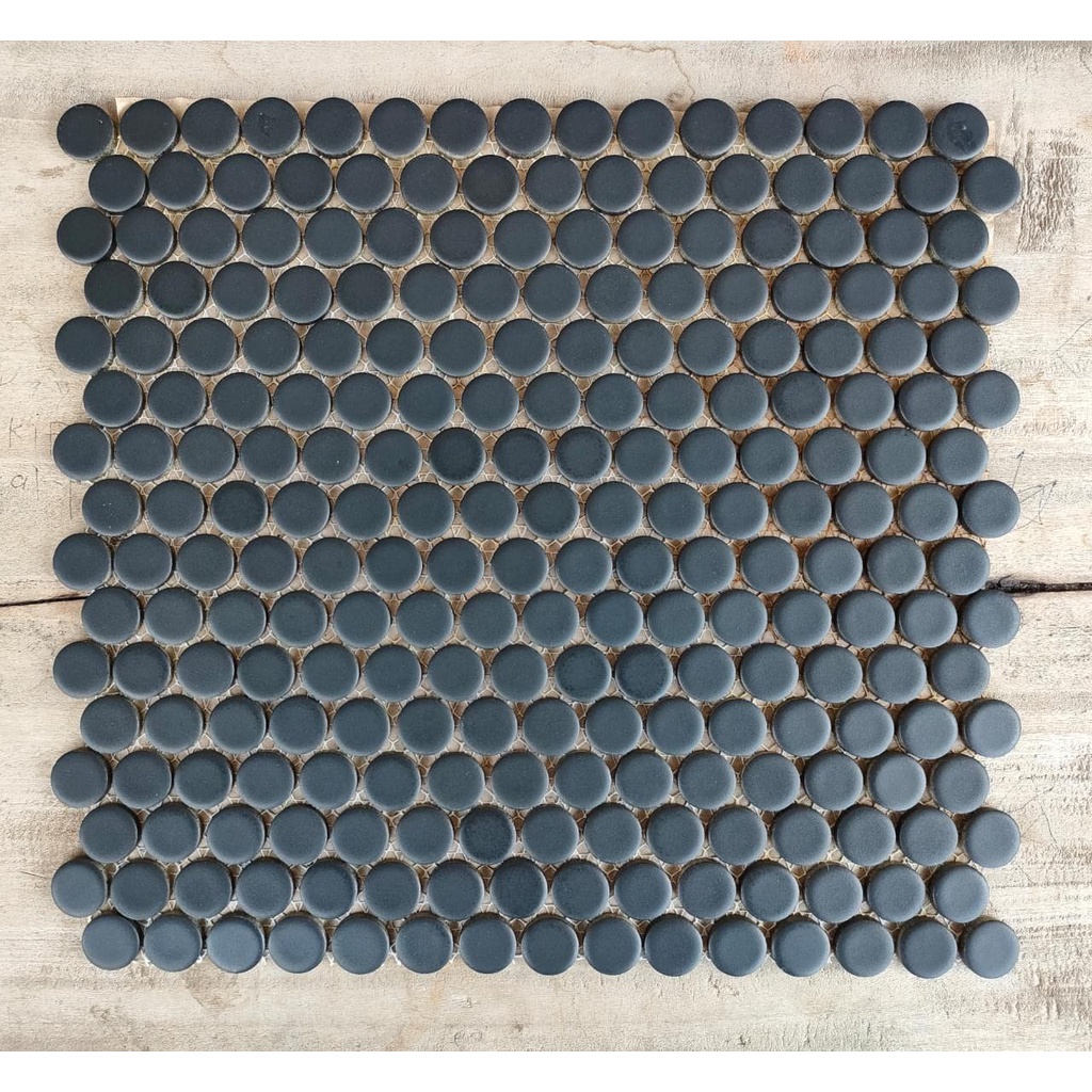 Keramik Mosaik Dinding Dapur Model Unik Bulat Merk Kuda Laut Mass PNR 1022 Black Matte