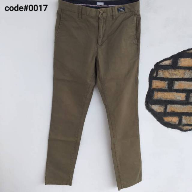 Celana Panjang chino Tommy Hilfiger (preloved)